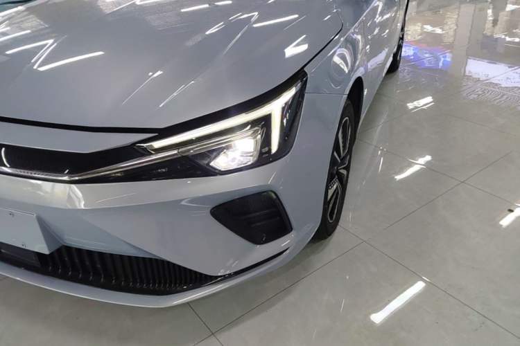 Used Rising ER6 2020 620 km Smart Edition Left Front Headlight