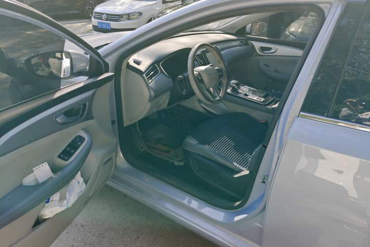 Used Rising ER6 2020 620 km Smart Drive Version Left Front Seat