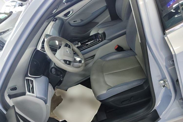 Used Rising ER6 2020 620 km Smart Edition Left Front Seat