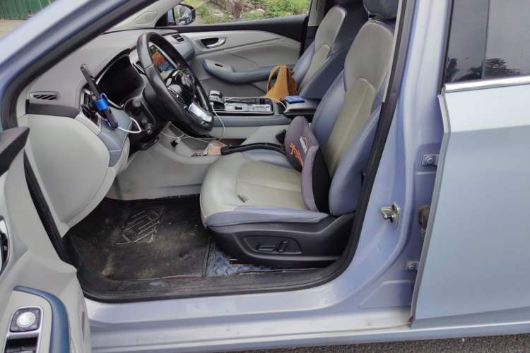Used Rising ER6 2020 620 km Smart Edition Left Front Seat