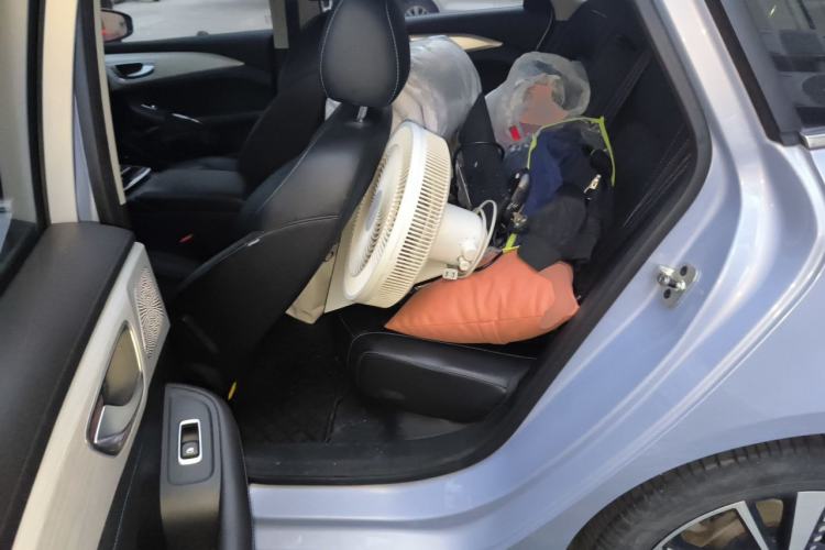 Used Rising ER6 2020 620 km Smart Edition Left Rear Seat