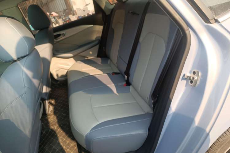 Used Rising ER6 2020 620 km Smart Edition Left Rear Seat