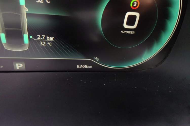 Used Rising ER6 2020 620 km Smart Edition Odometer Close Up