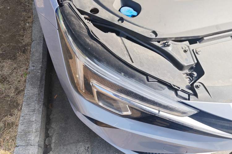 Used Rising ER6 2020 620 km Smart Edition Right Front Headlight