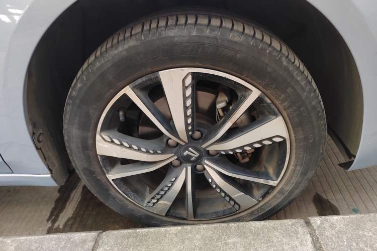 Used Rising ER6 2020 620 km Smart Drive Version Right Front Wheel Hub