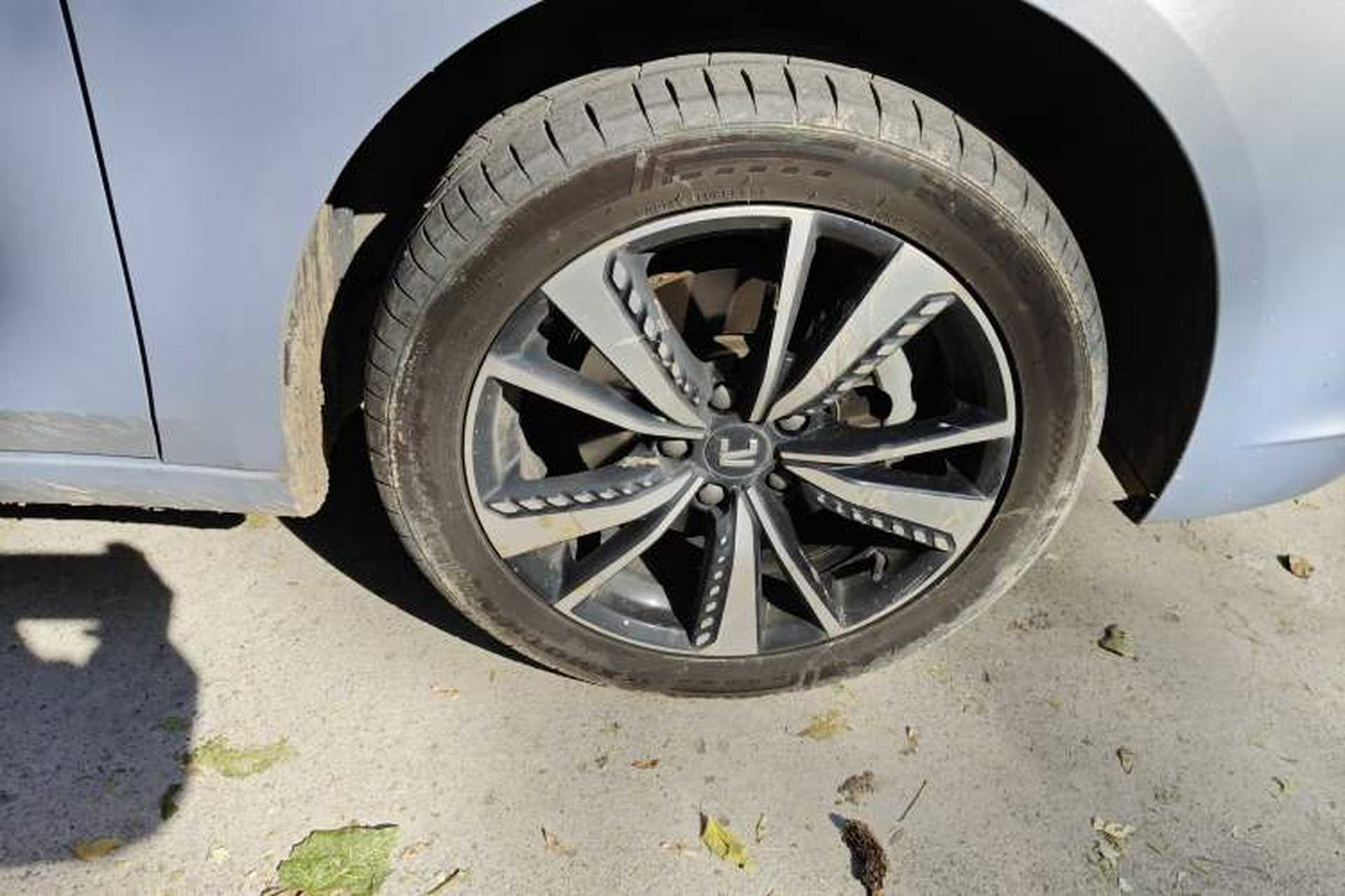 Used Rising ER6 2020 620 km Smart Drive Version Right Front Wheel Hub