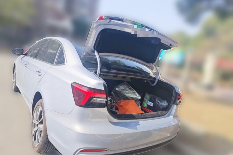 Used Rising ER6 2020 620 km Smart Edition Trunk