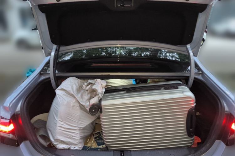 Used Rising ER6 2020 620 km Smart Edition Trunk