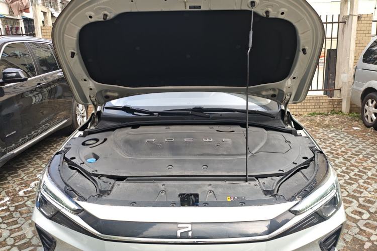 Used Rising ER6 2020 620 km Smart Edition Engine Bay