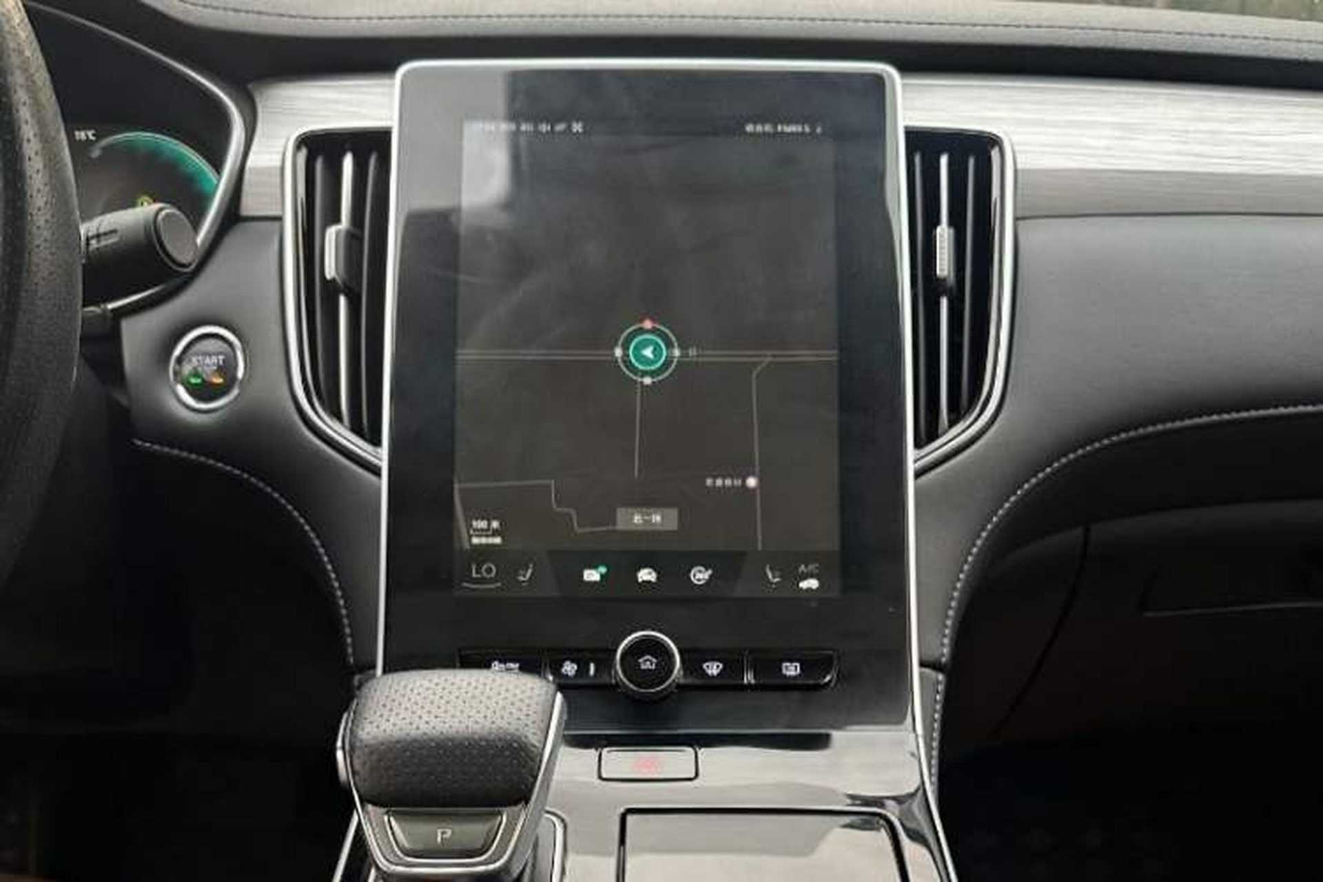 Used Rising ER6 2020 620 km Smart Edition Interior 3