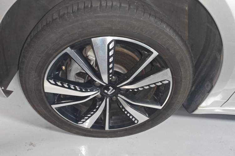 Used Rising ER6 2020 620 km Smart Drive Version Left Front Wheel Hub