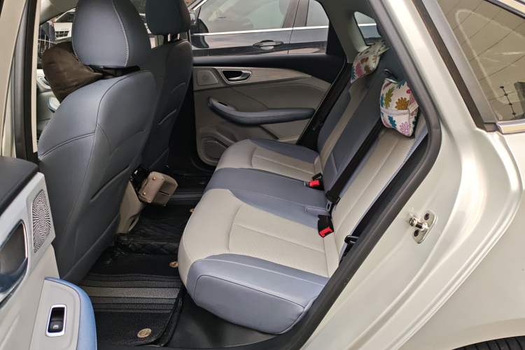 Used Rising ER6 2020 620 km Smart Edition Left Rear Seat