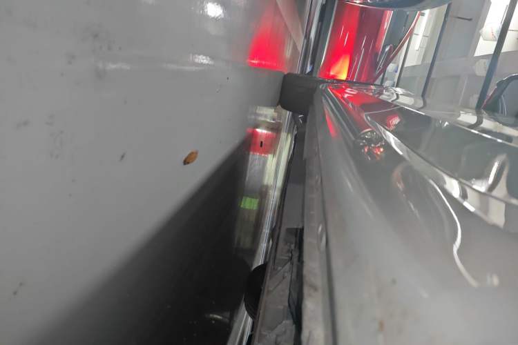 Used Rising ER6 2020 620 km Smart Drive Version Left Side Sill