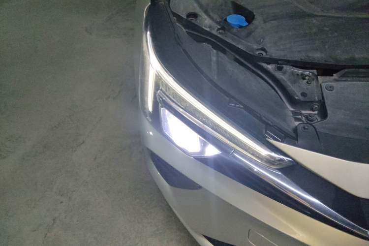 Used Rising ER6 2020 620 km Smart Drive Version Right Front Headlight
