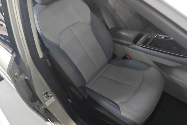 Used Rising ER6 2020 620 km Smart Drive Version Right Front Seat
