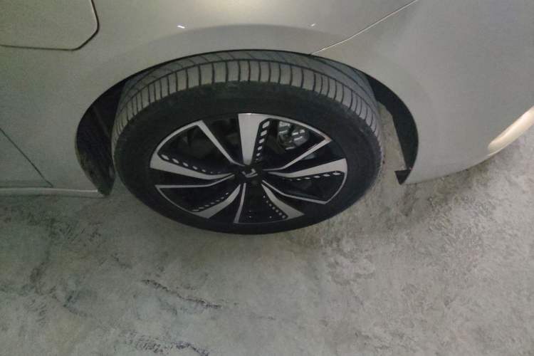 Used Rising ER6 2020 620 km Smart Drive Version Right Front Wheel Hub