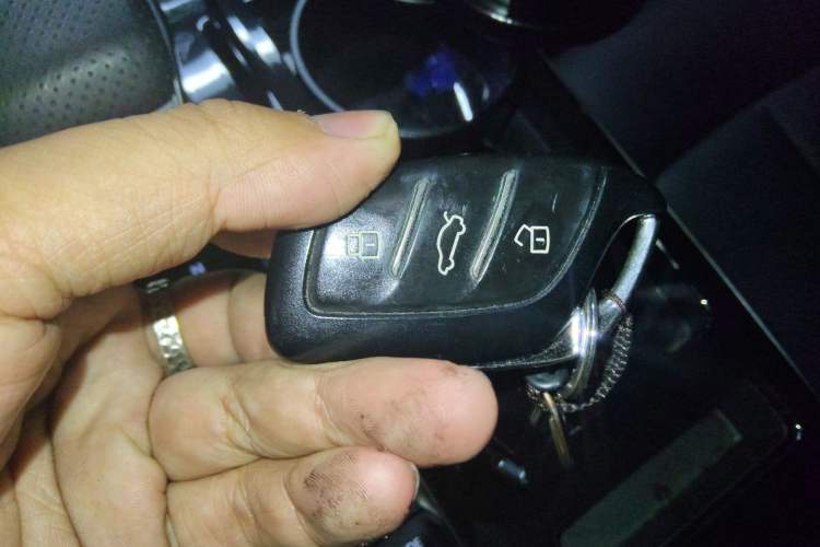 Used Rising ER6 2020 620 km Smart Drive Version Vehicle Key