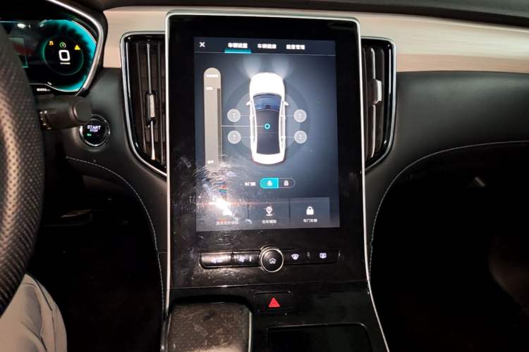 Used Rising ER6 2020 620 km Smart Edition Audio And AC Panel