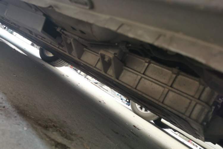 Used Rising ER6 2020 620 km Smart Edition Chassis Rear Left