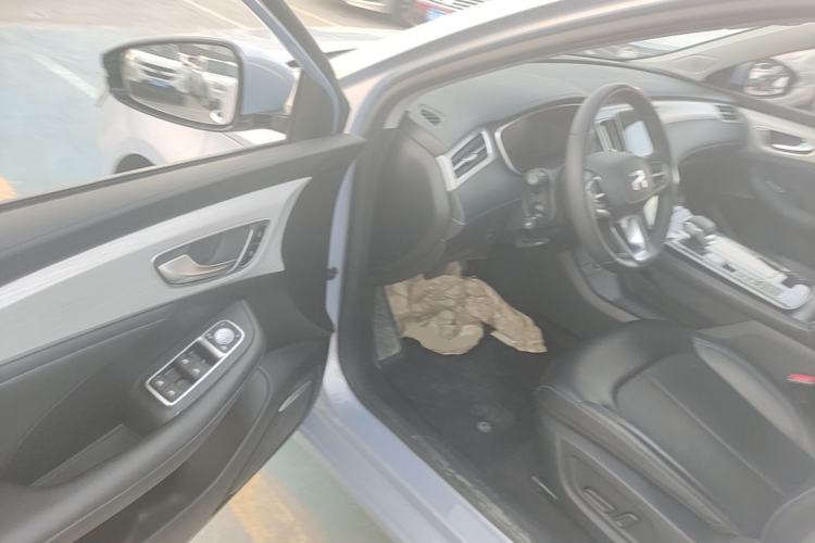 Used Rising ER6 2020 620 km Smart Edition Driver Seat