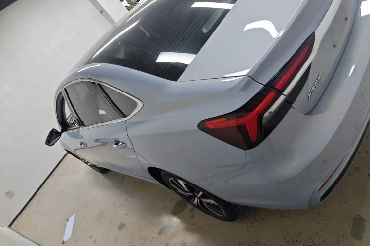 Used Rising ER6 2020 620 km Smart Edition Exterior 3