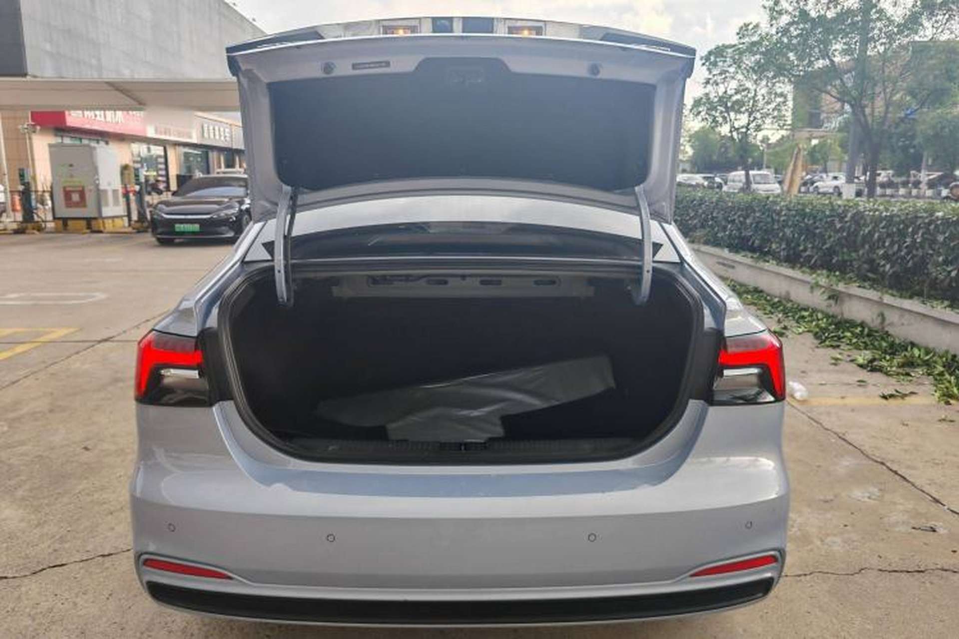 Used Rising ER6 2020 620 km Smart Edition Exterior 4