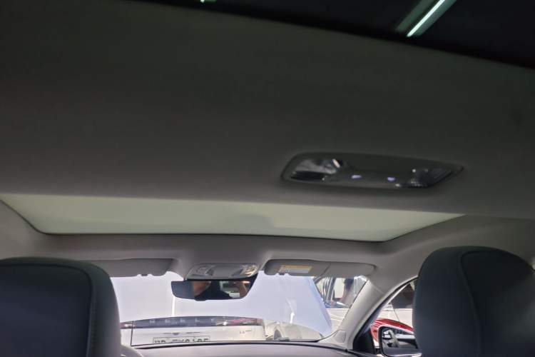 Used Rising ER6 2020 620 km Smart Edition Headliner