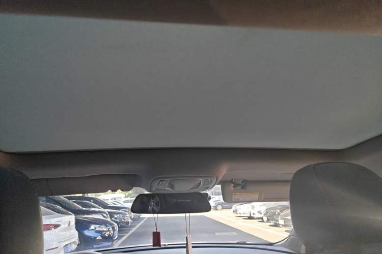 Used Rising ER6 2020 620 km Smart Drive Version Headliner