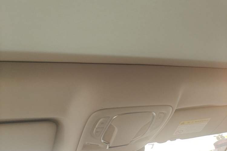 Used Rising ER6 2020 620 km Smart Edition Headliner