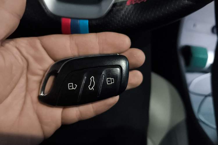 Used Rising ER6 2020 620 km Smart Drive Version Interior 1