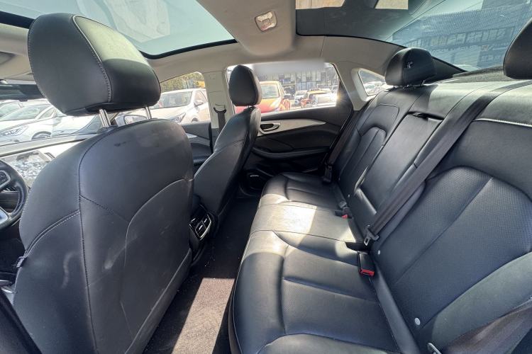 Used Rising ER6 2020 620 km Smart Drive Version Interior 1