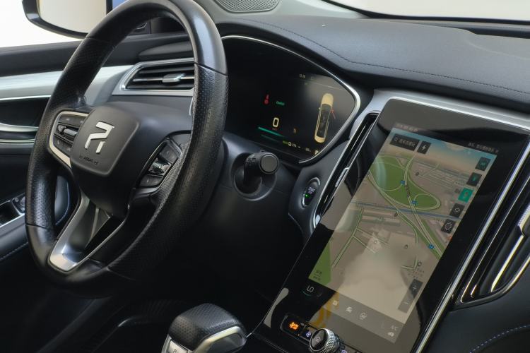 Used Rising ER6 2020 620 km Smart Edition Interior 3
