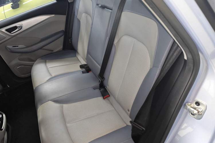 Used Rising ER6 2020 620 km Smart Edition Interior 4