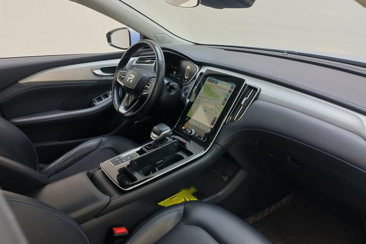 Used Rising ER6 2020 620 km Smart Edition Interior 4
