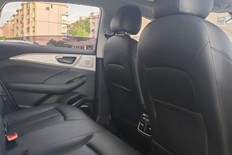 Used Rising ER6 2020 620 km Smart Edition Interior 4