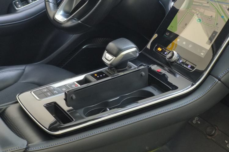 Used Rising ER6 2020 620 km Smart Edition Interior 5