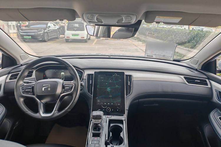 Used Rising ER6 2020 620 km Smart Edition Interior 7