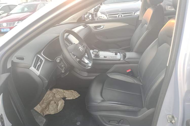 Used Rising ER6 2020 620 km Smart Edition Left Front Seat