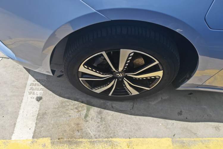 Used Rising ER6 2020 620 km Smart Edition Left Front Wheel Hub