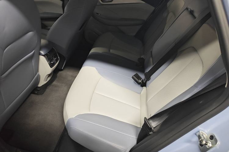 Used Rising ER6 2020 620 km Smart Edition Left Rear Seat