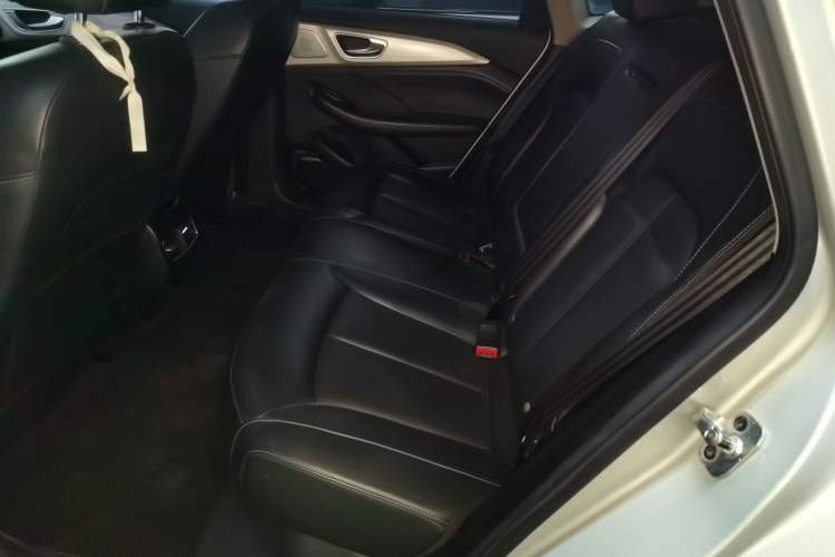 Used Rising ER6 2020 620 km Smart Edition Left Rear Seat