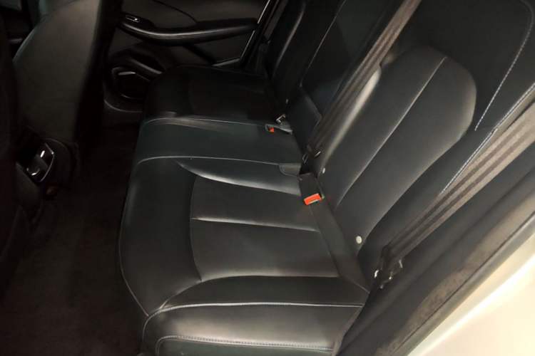 Used Rising ER6 2020 620 km Smart Edition Left Rear Seat
