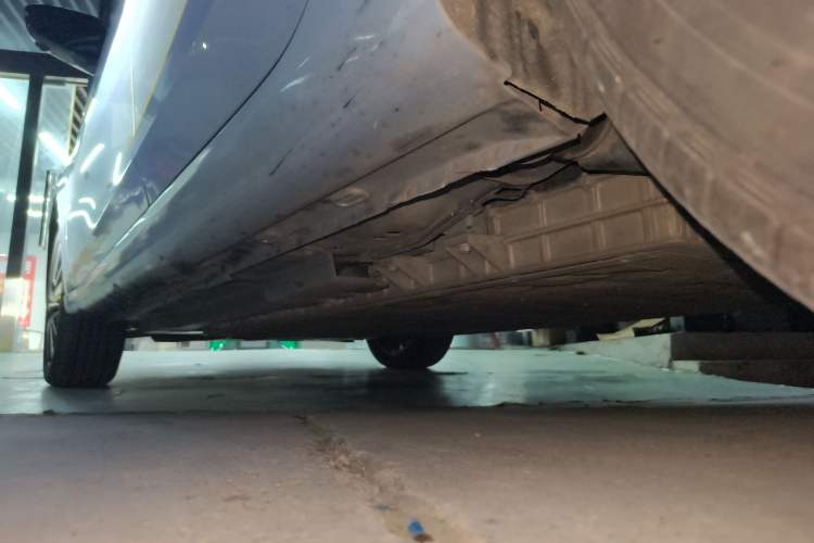 Used Rising ER6 2020 620 km Smart Drive Version Left Side Sill