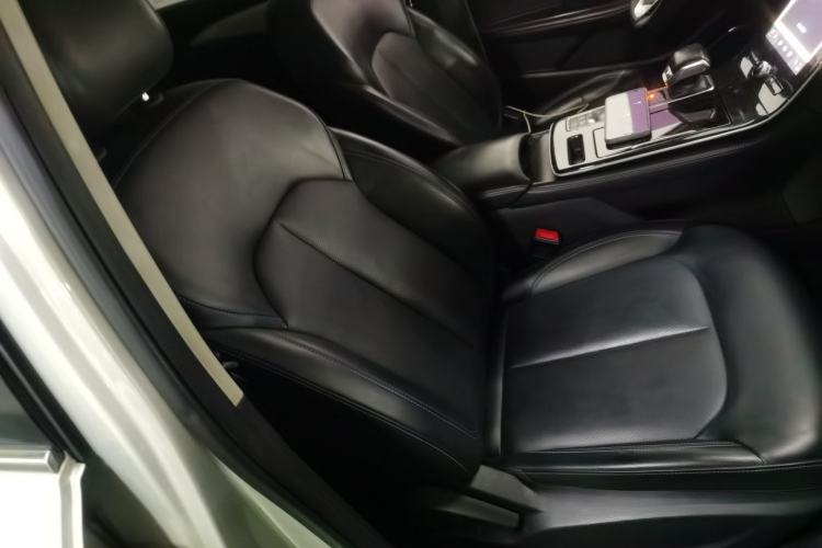 Used Rising ER6 2020 620 km Smart Edition Right Front Seat