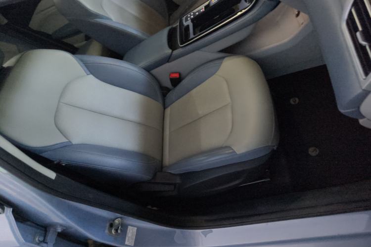 Used Rising ER6 2020 620 km Smart Drive Version Right Front Seat