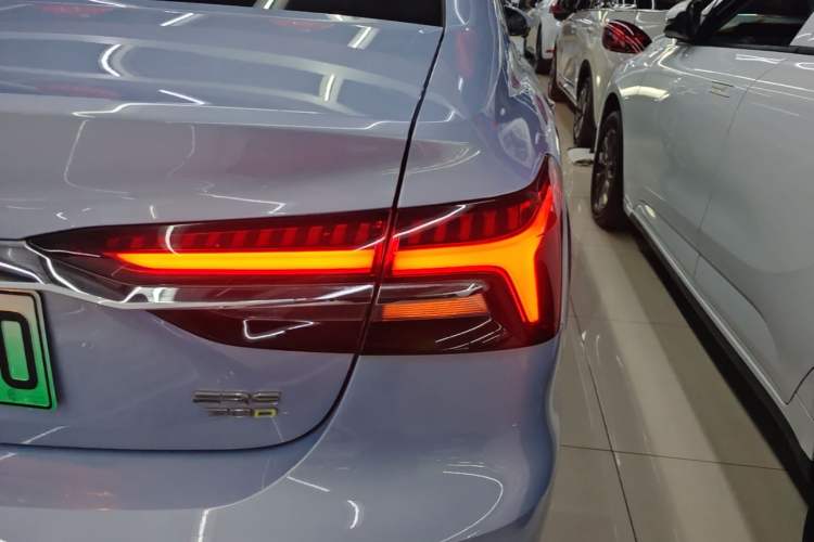 Used Rising ER6 2020 620 km Smart Edition Right Rear Taillight