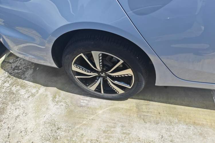 Used Rising ER6 2020 620 km Smart Edition Right Rear Wheel Hub