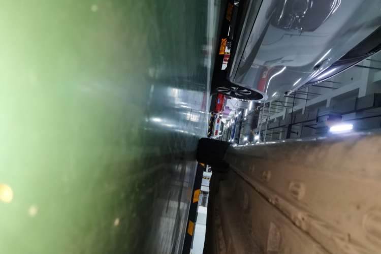 Used Rising ER6 2020 620 km Smart Edition Right Side Sill