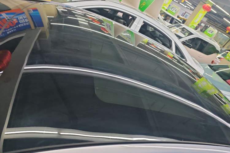 Used Rising ER6 2020 620 km Smart Edition Roof