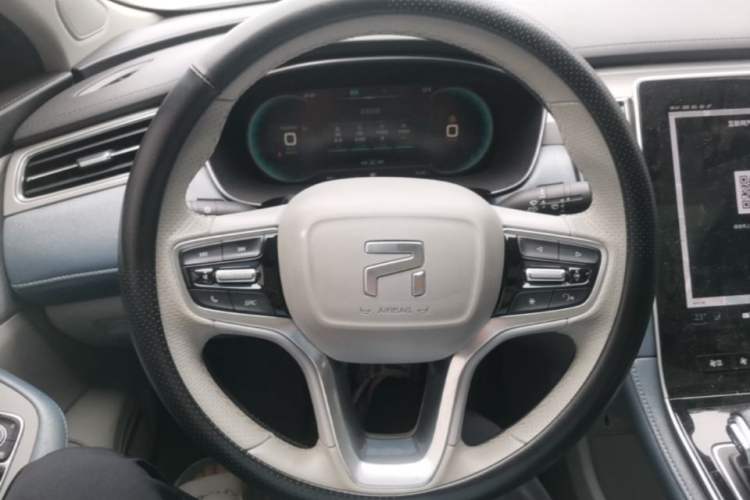 Used Rising ER6 2020 620 km Smart Edition Steering Wheel